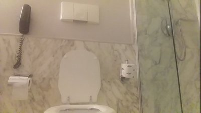 I badekaret med en rødhåret.
