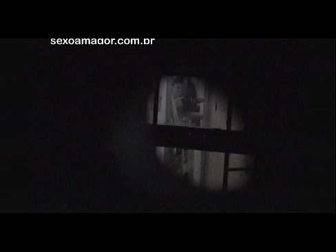 ❤️ Blondie blir i hemmelighet filmet av en nabolagsvoyeur gjemt bak hule murstein Pornovideo ved no.com-porn-mz.ru