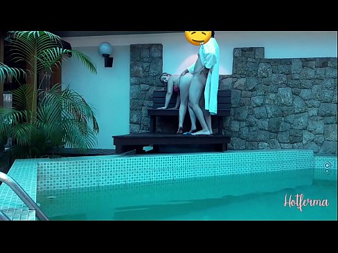 ❤️ Sjef inviterer hushjelp til bassenget, men kunne ikke motstå en varm Pornovideo ved no.com-porn-mz.ru
