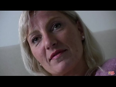 ❤️ Moren vi alle knullet ... Dame, oppfør deg! Pornovideo ved no.com-porn-mz.ru