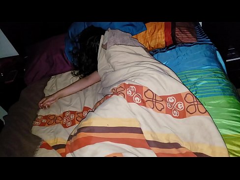 ❤️ Stesønn skjelter ut sin unge stemor mens hun sover. Pornovideo ved no.com-porn-mz.ru